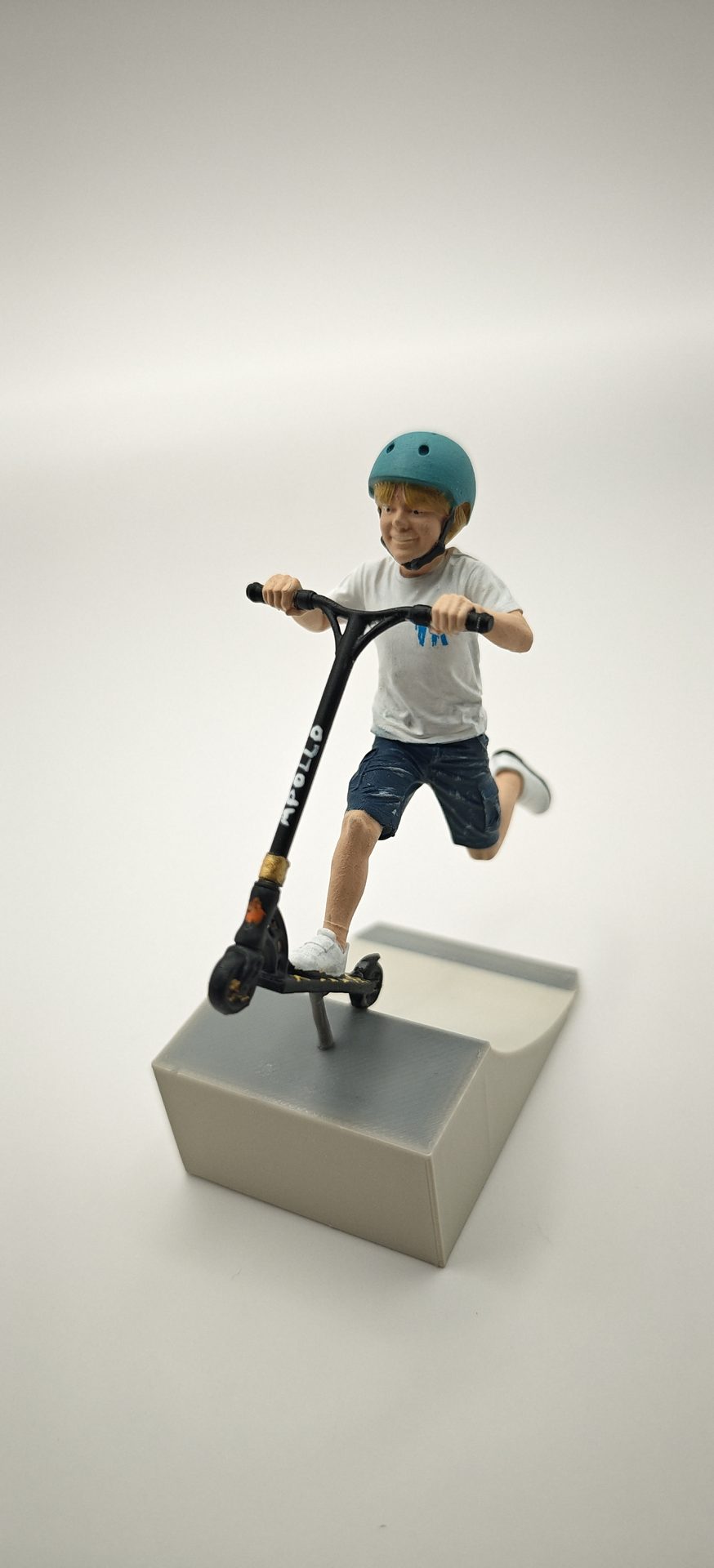 Der Stuntroller &ndash; Sohn springt von der Rampe